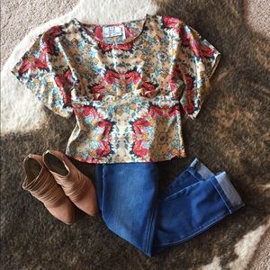 Beautiful Anthropologie Blouse women’s size 0